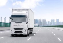صورة معيار جديد لشاحنات النقل الثقيل عالية الجودة في الصين: شاحنة “دونغ فينغ جي إكس” التي تخلق قيمة أكبر للعملاء